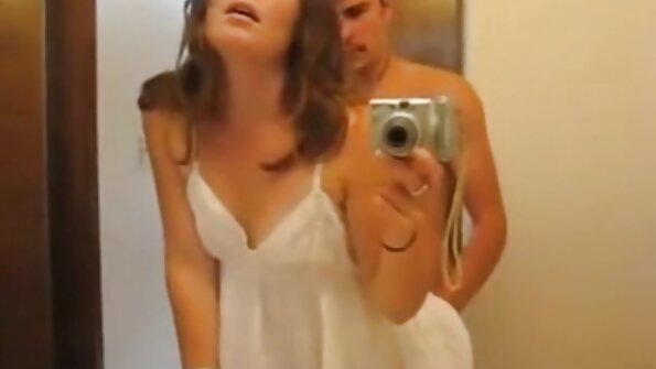 Alla ragazza dai capelli scuri video porno estremo italiano piace il sesso violento